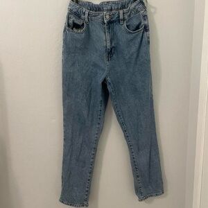 Light blue pacsun mom jeans.